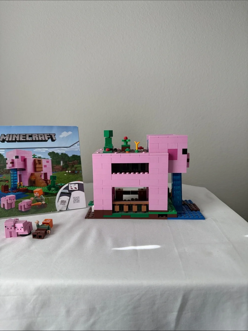 LEGO 21170 Minecraft The Pig House